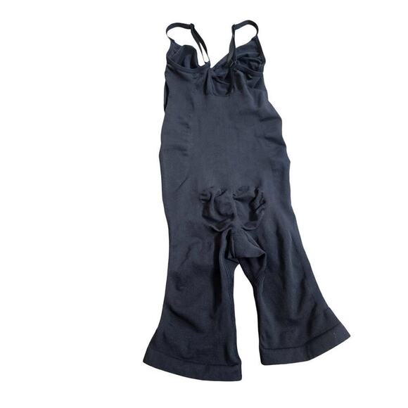 New without tags Skims Seamless Sculpt Mid Thigh Bodysuit SZ L in Black - Picture 5 of 7